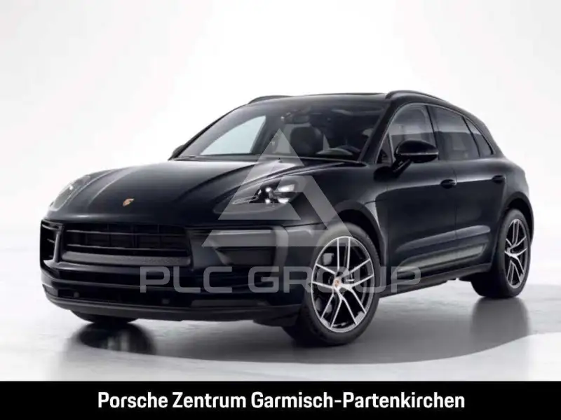 2023 Porsche MACAN