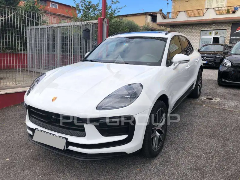 2023 Porsche MACAN