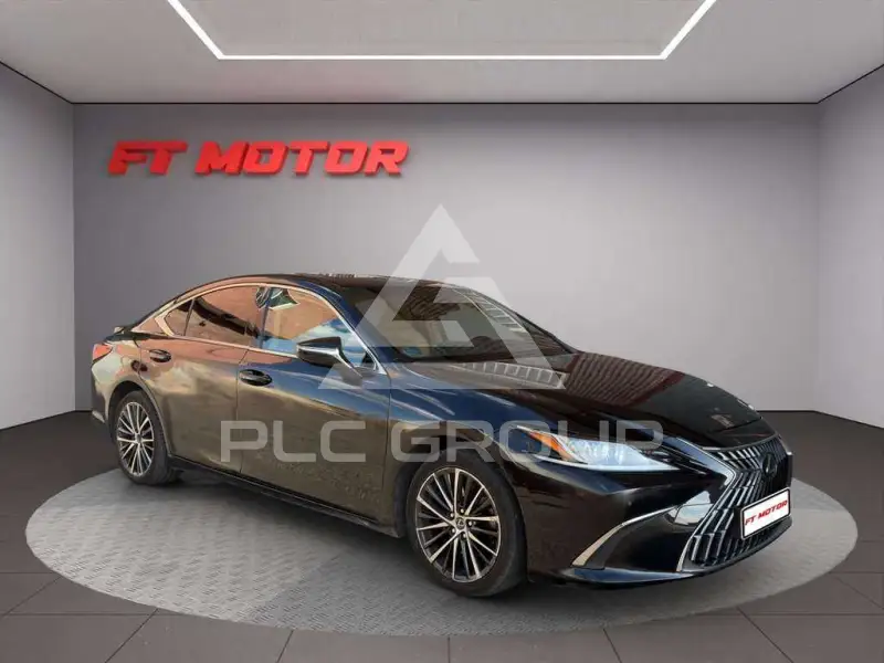 2023 Lexus ES300
