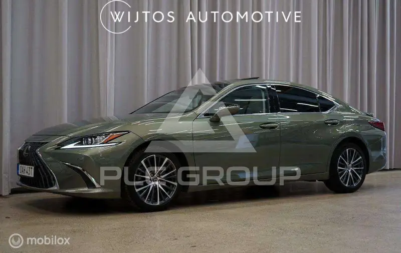 2023 Lexus ES300