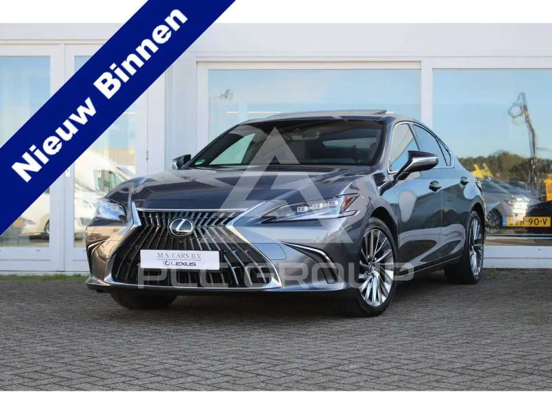 2023 Lexus ES300