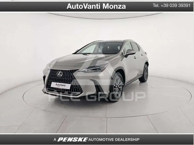 2023 Lexus NX450
