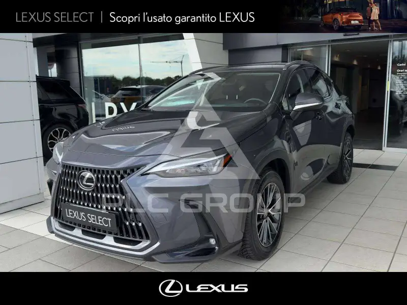 2023 Lexus NX450