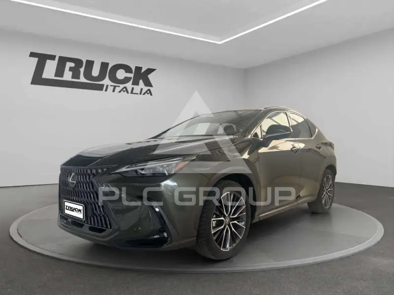 2023 Lexus NX450