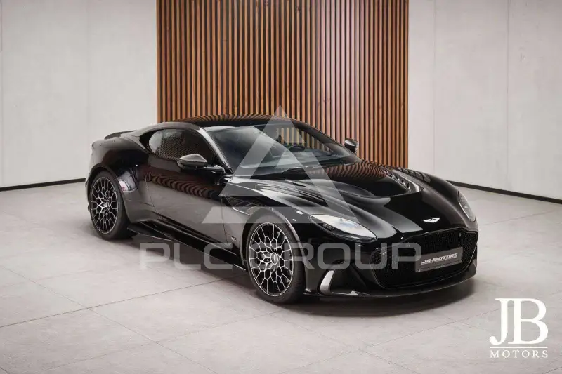 2023 Aston Martin DBS