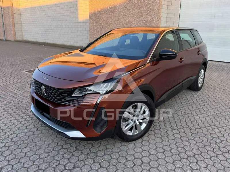 2023 Peugeot 5008