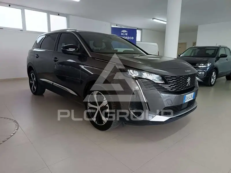 2023 Peugeot 5008
