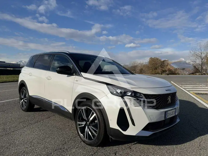 2023 Peugeot 5008