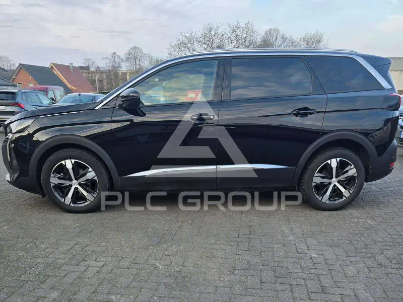 2023 Peugeot 5008
