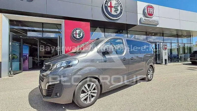 2023 Peugeot Traveller