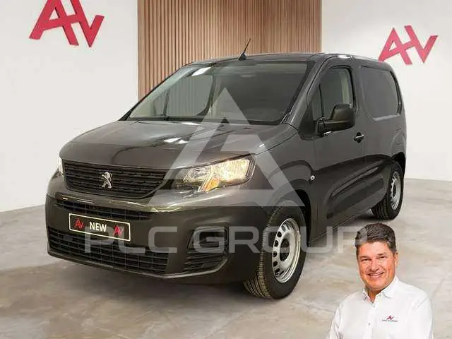 2023 Peugeot Partner
