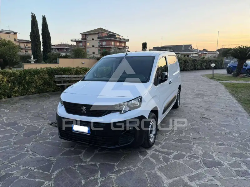 2023 Peugeot Partner