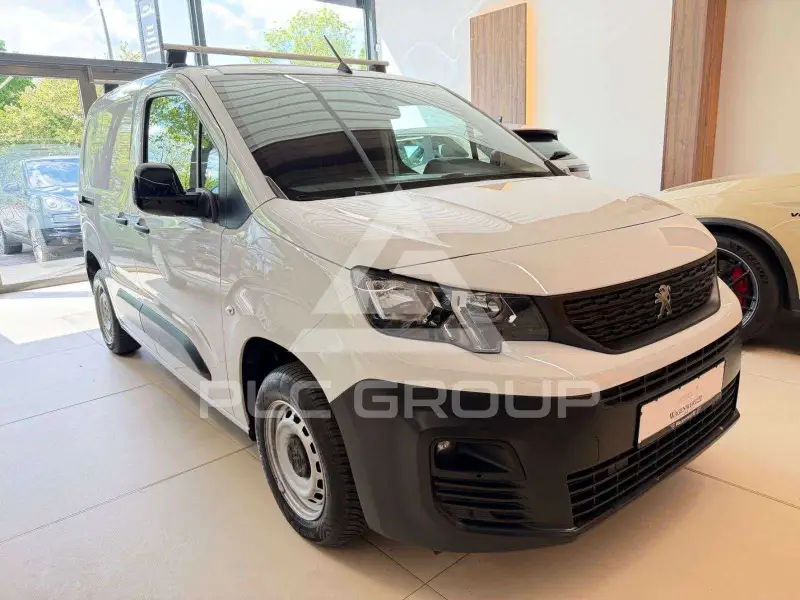 2023 Peugeot Partner