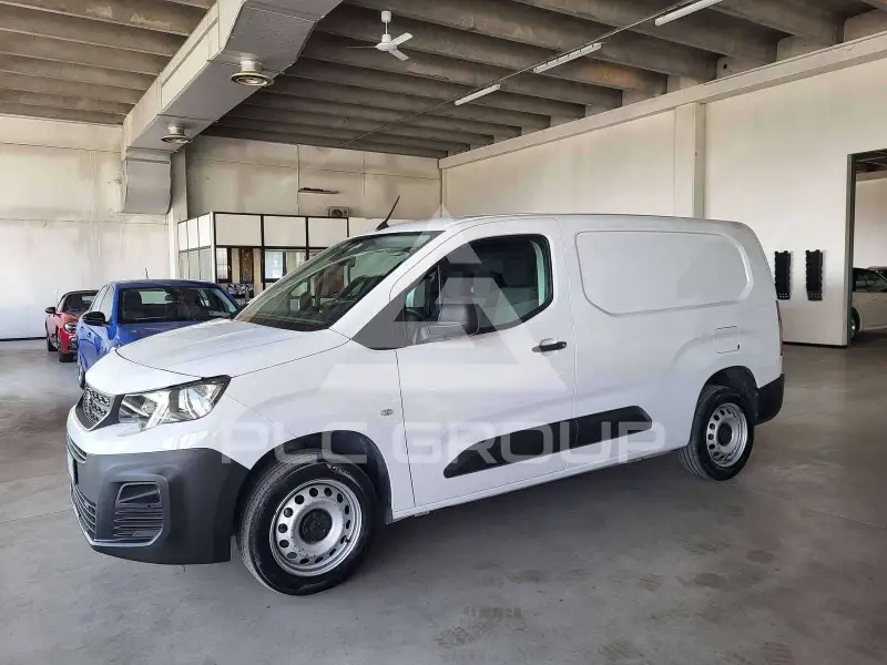 2023 Peugeot Partner