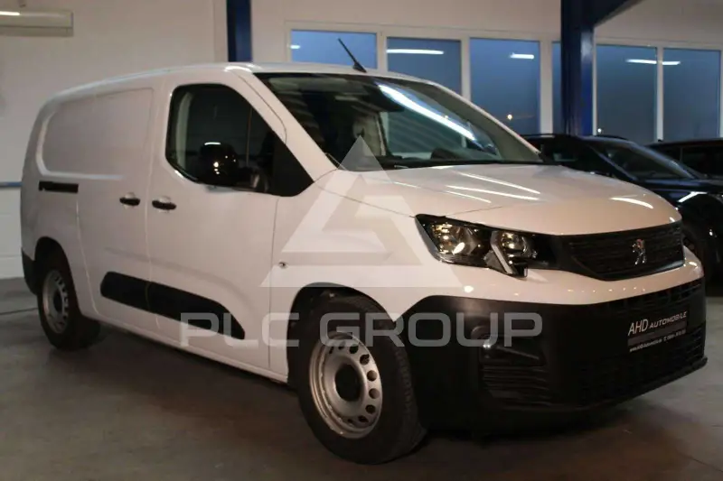 2023 Peugeot Partner
