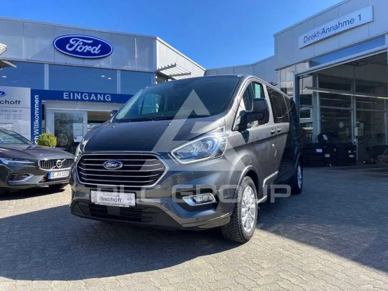 2023 Ford Tourneo