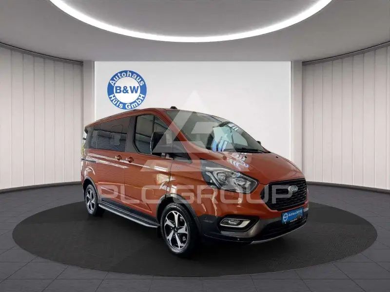 2023 Ford Tourneo