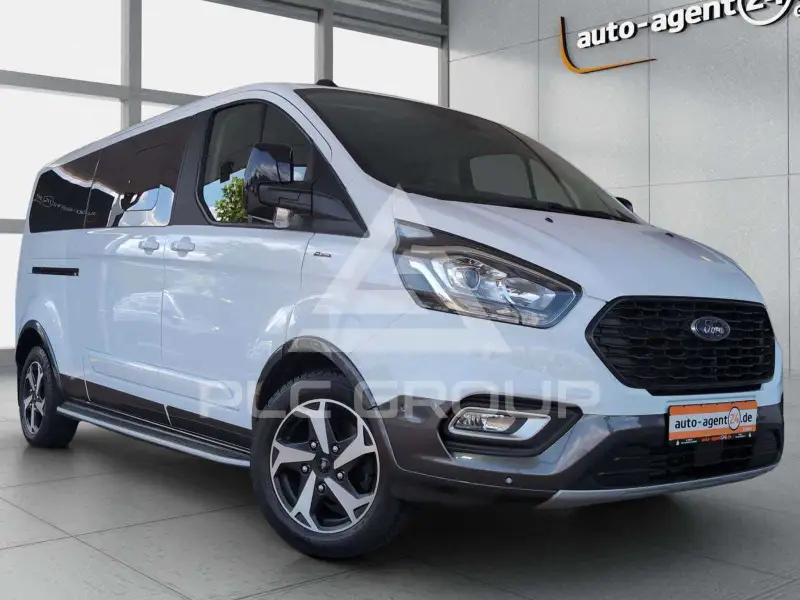 2023 Ford Tourneo