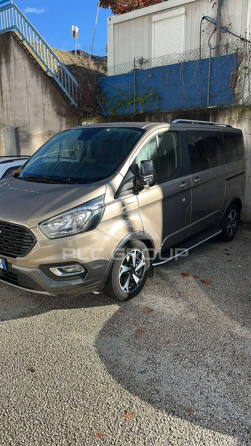 2023 Ford Tourneo