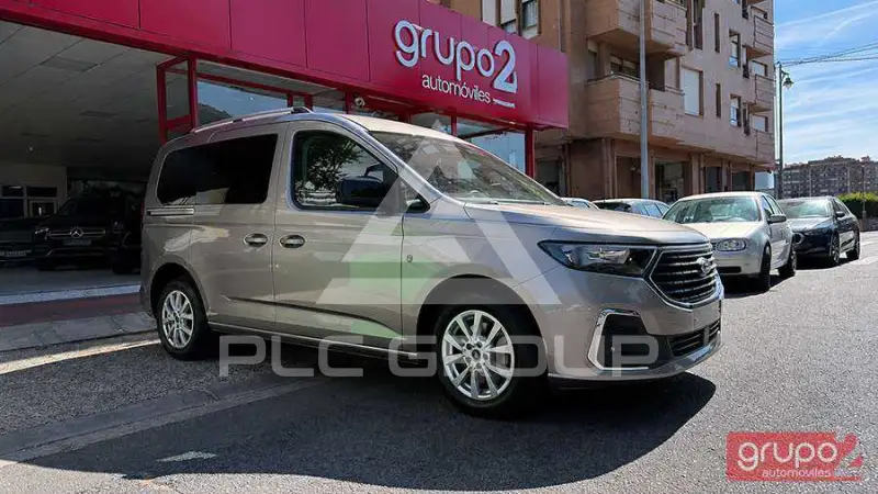 2023 Ford Tourneo