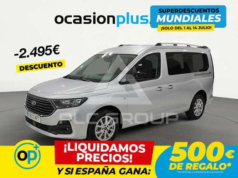 2023 Ford Tourneo