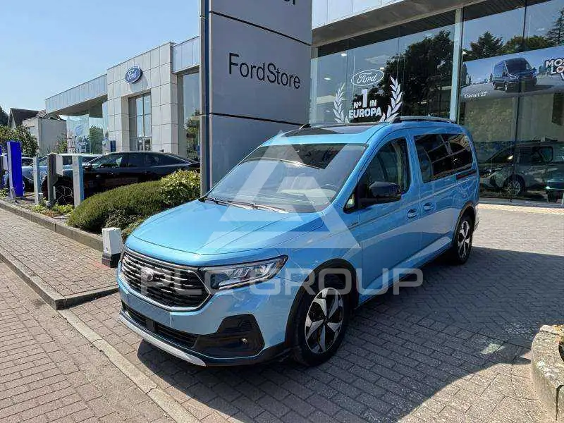 2023 Ford Tourneo