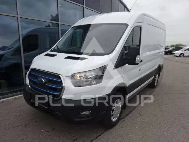 2023 Ford E-Series