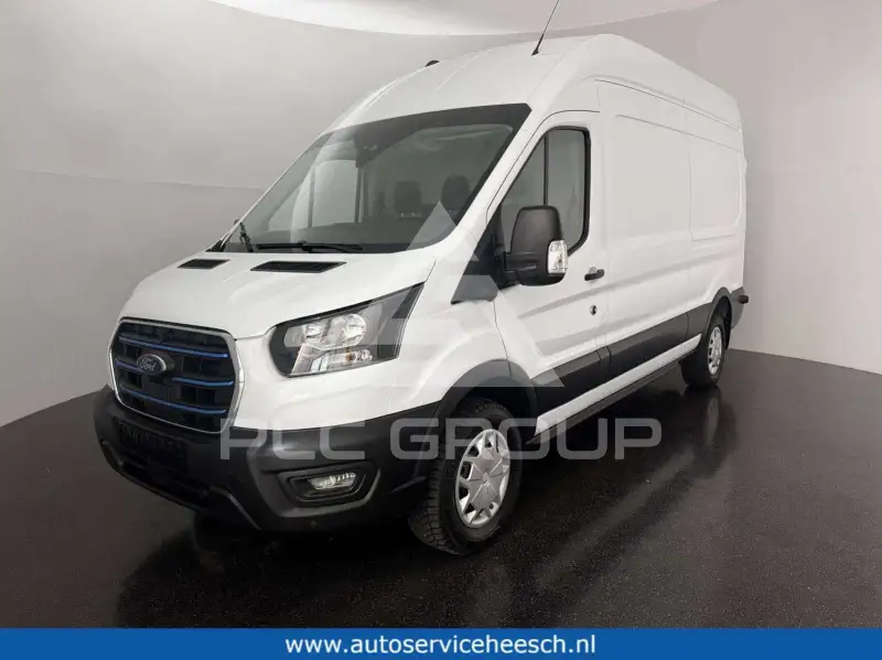 2023 Ford E-Series