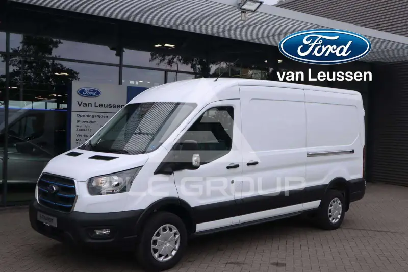 2023 Ford E-Series