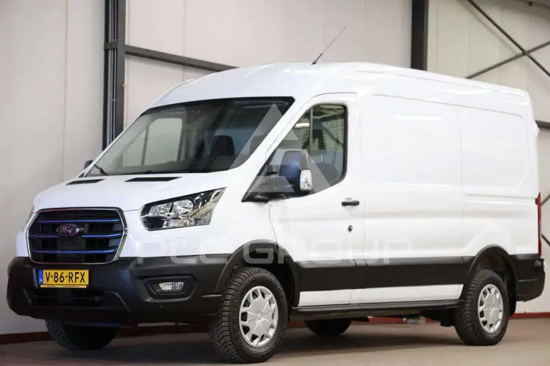2023 Ford E-Series