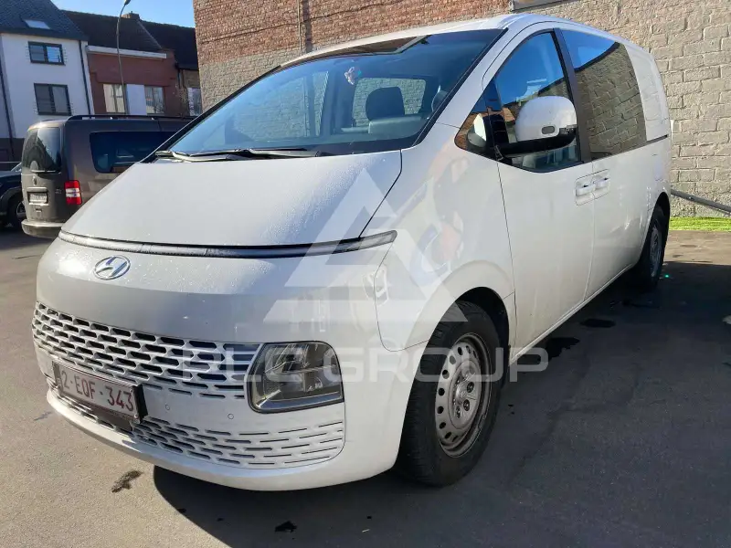 2023 Hyundai Staria