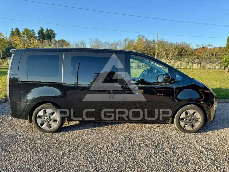 2023 Hyundai Staria