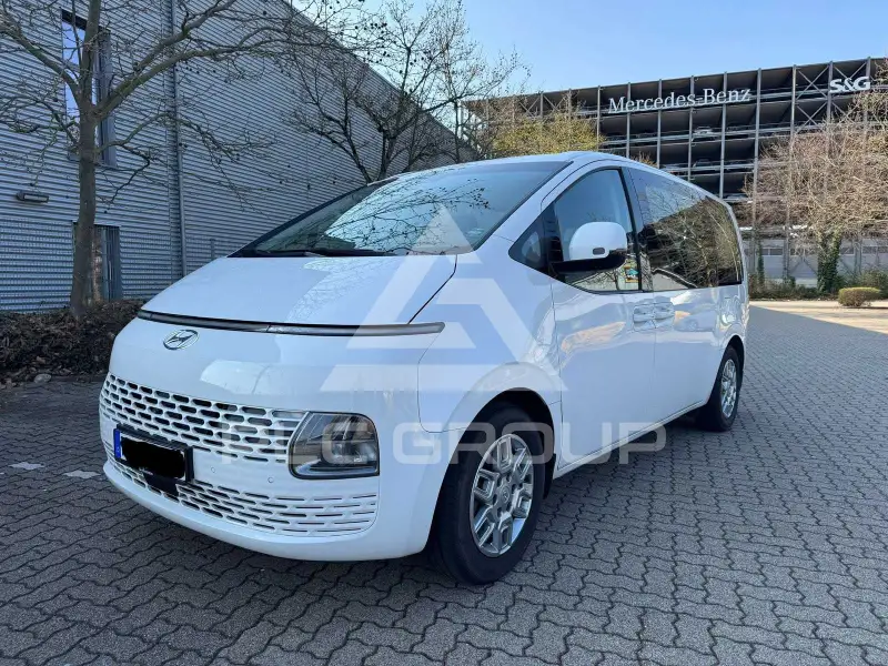 2023 Hyundai Staria