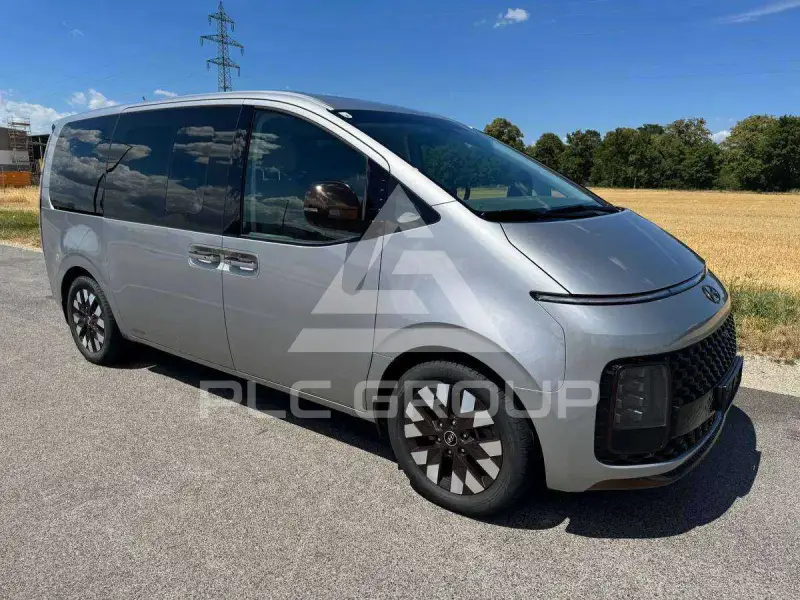 2023 Hyundai Staria