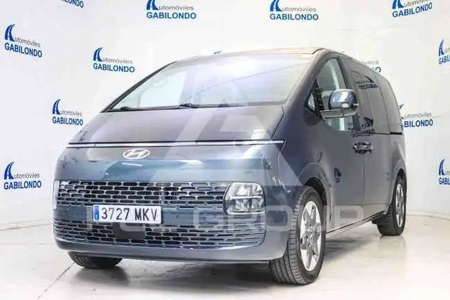 2023 Hyundai Staria