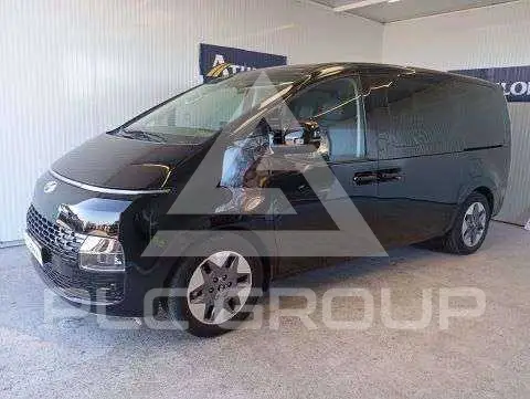 2023 Hyundai Staria