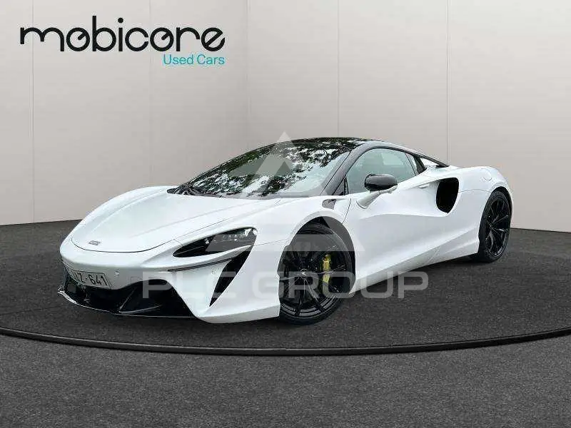 2023 McLaren ARTURA