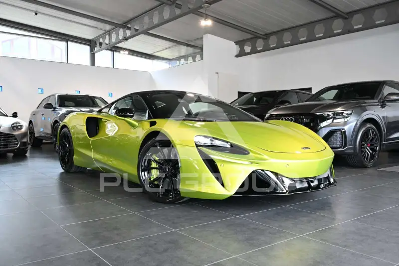 2023 McLaren ARTURA