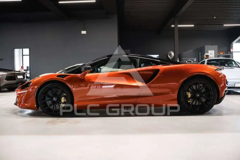2023 McLaren ARTURA