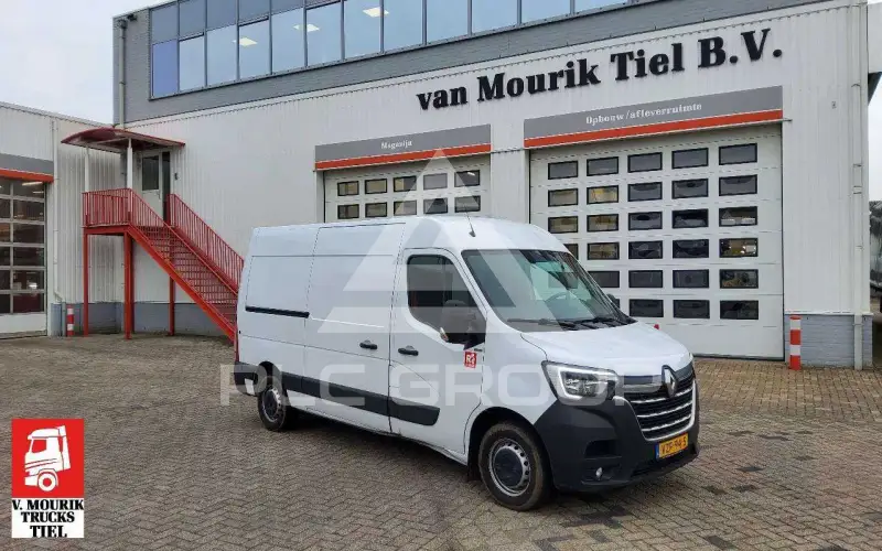 2023 Renault Master
