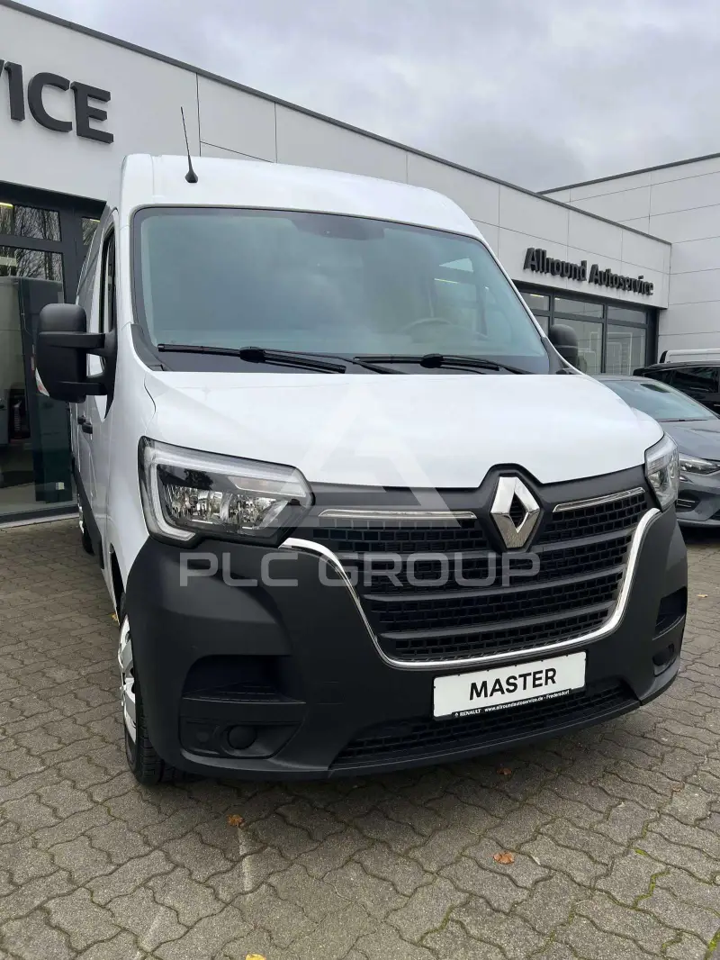 2023 Renault Master