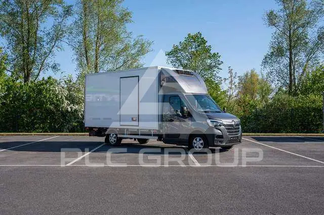 2023 Renault Master
