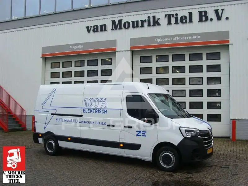 2023 Renault Master