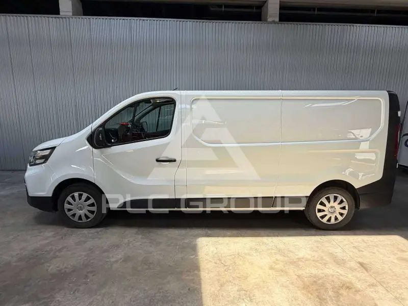2024 Nissan Primastar