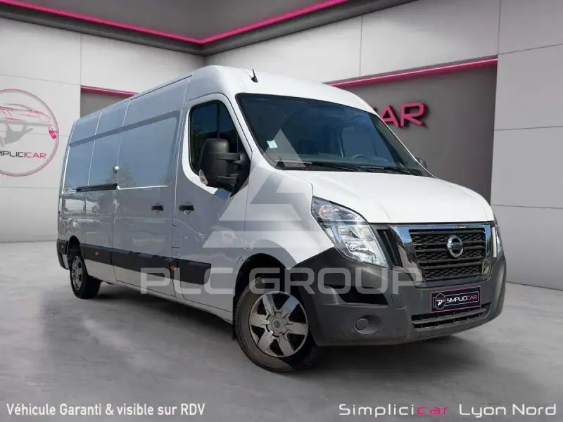 2024 Nissan NV 400