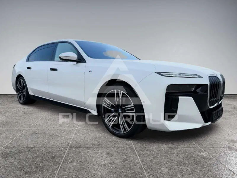 2024 BMW 740