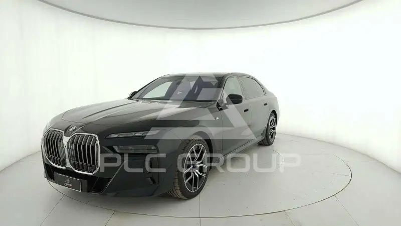 2024 BMW 740