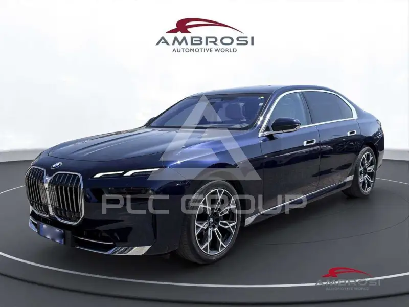 2024 BMW 740