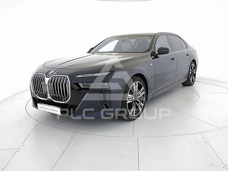 2024 BMW 740