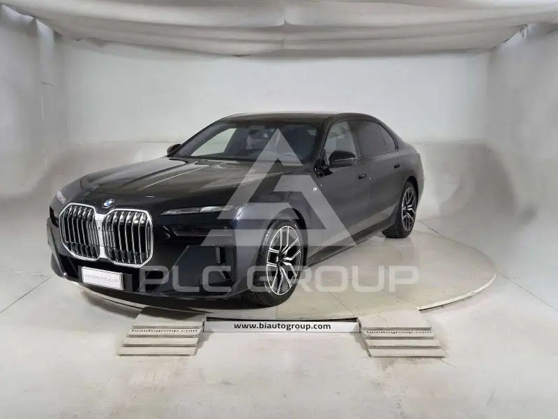 2024 BMW 740